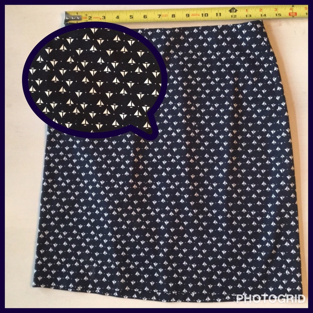 Ann Taylor Mini Skirt Navy with White Sailboats